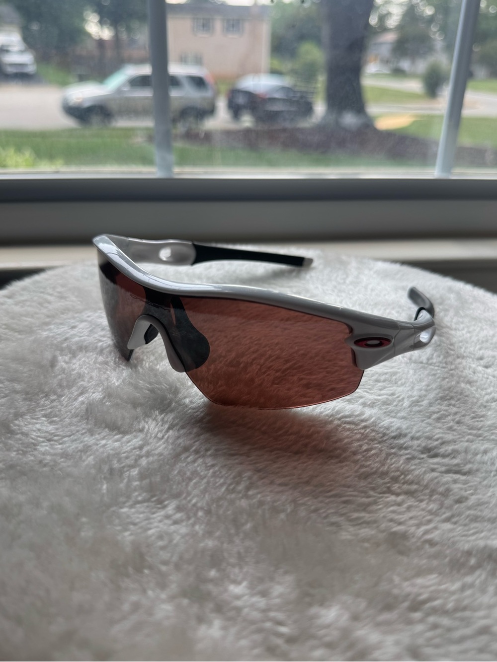 Vintage Oakley RadarLock Sunglasses Sport White Frame Red Prizm Lens Polarized